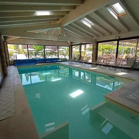 Hotel apartamentowy Park Il Gabbiano Moniga del Garda