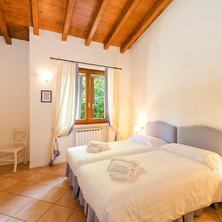 Park Il Gabbiano Lägenhetshotell Moniga del Garda